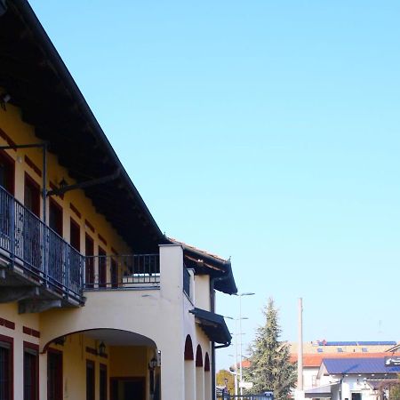 Albergo Vecchio Pavone Borgaro Torinese Exterior foto