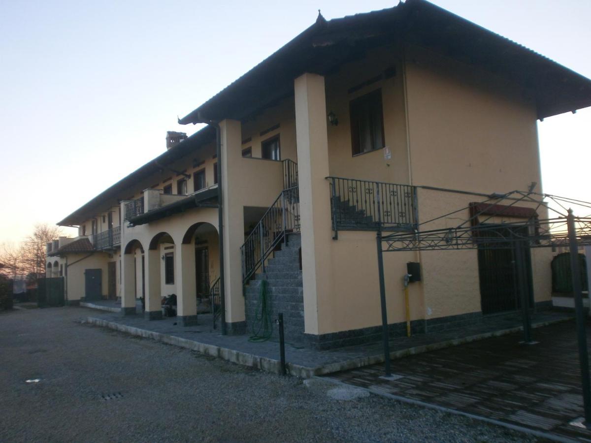 Albergo Vecchio Pavone Borgaro Torinese Exterior foto